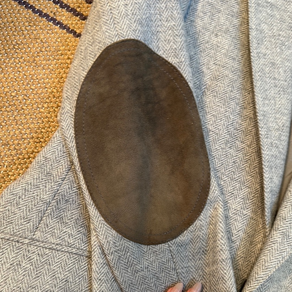 Vintage Gray Blazer with Brown Suede Elbow Patches - Picture 7 of 9